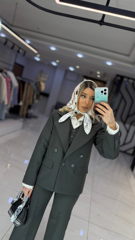 دیپلمات